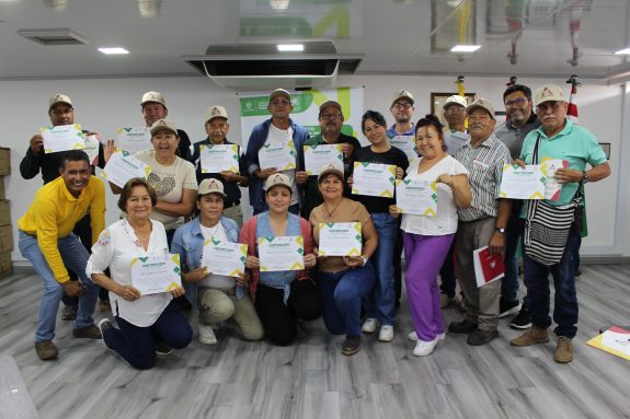 Caficultores de Bucaramanga se capacitan gracias a convenio entre el Comité e IMEBU